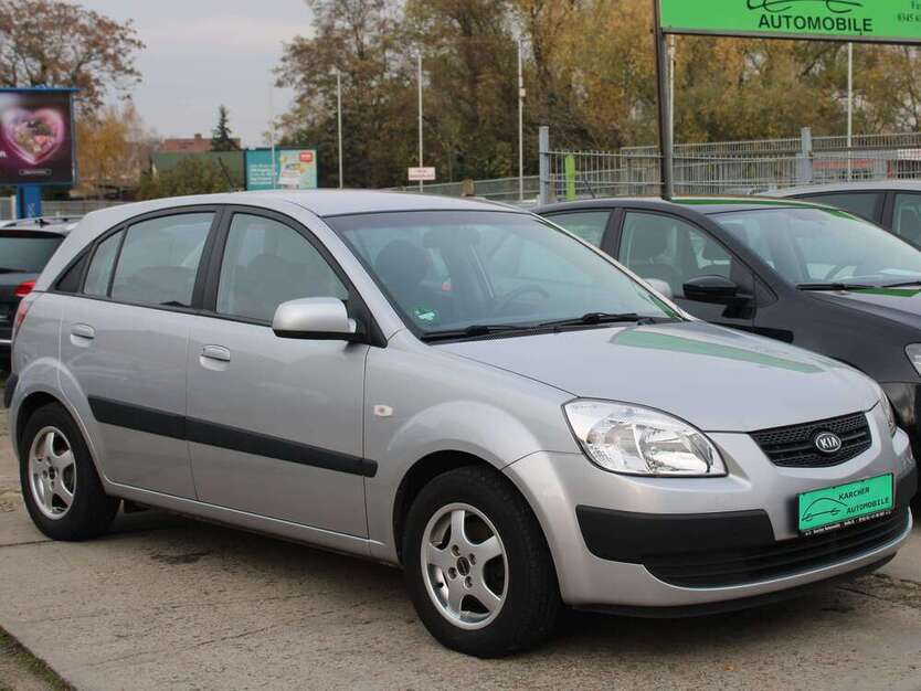 Kia Rio 82.750 km 3.390 € Holleben bei Halle 06179