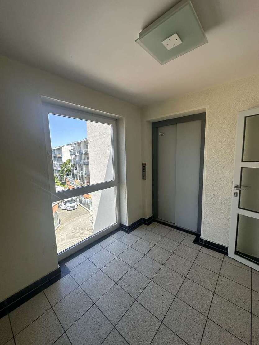 ++Frisch Sanierte Familienwohnung mit Aufzug++ 4 zimmer