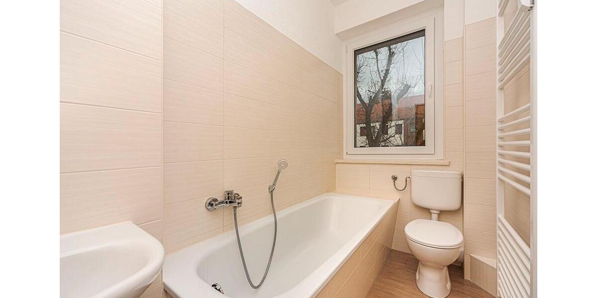 Etagenwohnung Eisleben (Lutherstadt) - 3 Zimmer, 68 m&sup2;, 450&euro; | Angebot:23871948
