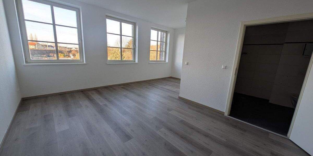 Etagenwohnung Bitterfeld Anhaltsiedlung - 2 Zimmer, 45 m&sup2;, 350&euro; | Angebot:25229081