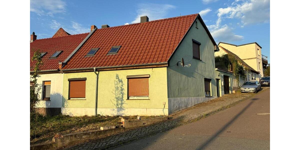 Doppelhaushälfte Gerbstedt - 6 Zimmer, 137 m&sup2;, 26.500&euro; | Angebot:24310232