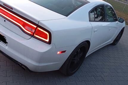 Dodge Charger 260.000 km 10.900 &euro; Salzatal 06179