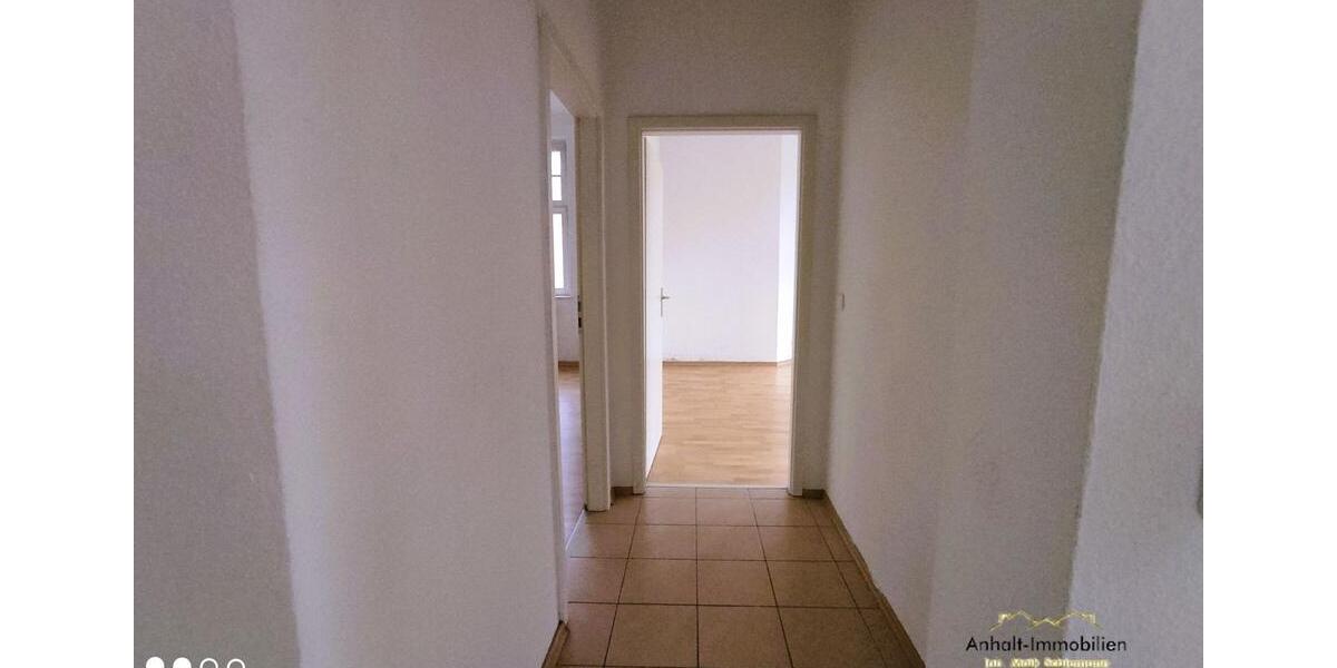 Erdgeschoßwohnung Bitterfeld-Wolfen Bitterfeld - 3 Zimmer, 74 m&sup2;, 533&euro; | Angebot:26719243