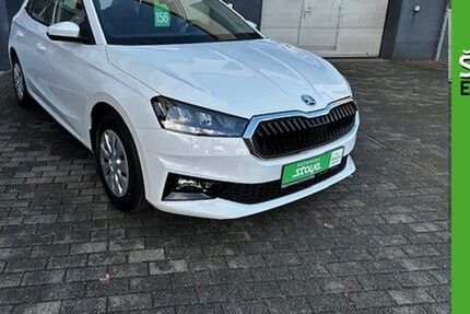 Skoda Fabia 4.200 km 17.900 &euro; Halle / Saale 06120