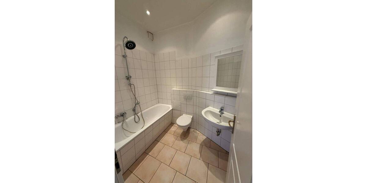 Etagenwohnung Halle (Saale) Innenstadt - 3 Zimmer, 90 m&sup2;, 815&euro; | Angebot:26933847