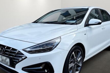 Hyundai i30 62.320 km 16.990 &euro; Petersberg OT Sennewitz 06193