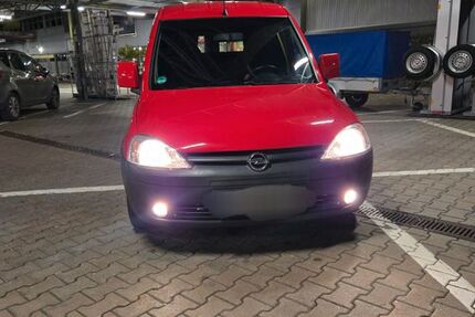 Opel Combo 104.000 km 4.990 € Leipzig 04155