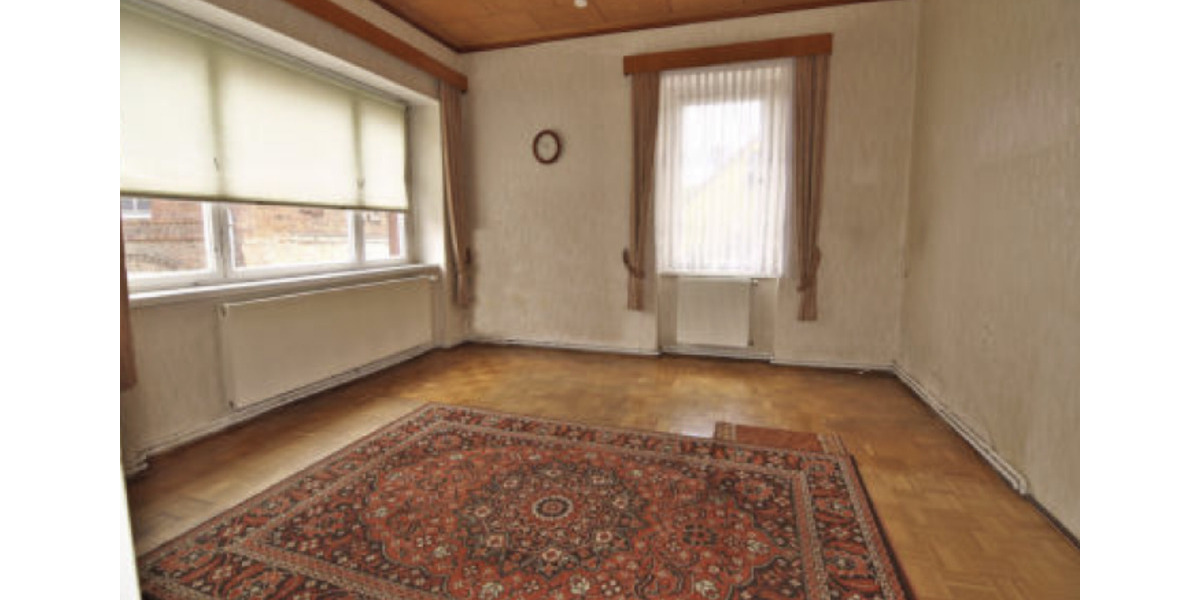 Einfamilienhaus Querfurt - 8 Zimmer, 220 m&sup2;, 72.999&euro; | Angebot:25279749