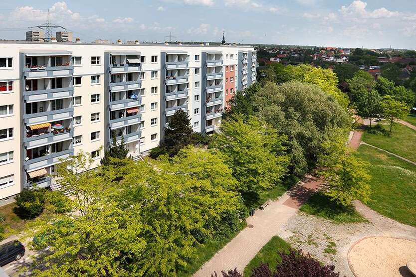 Wohnung zum Mieten in Halle (Saale) 278,48 € 49.64 m²