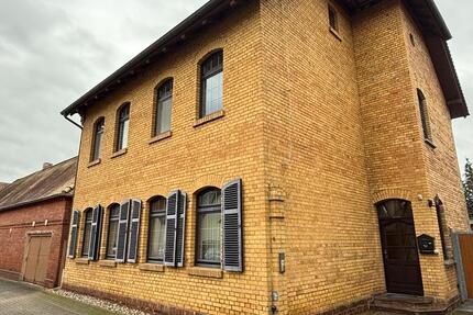 Haus Delitzsch - 5 Zimmer, 190 m&sup2;, 1.900&euro; | Angebot:25293807