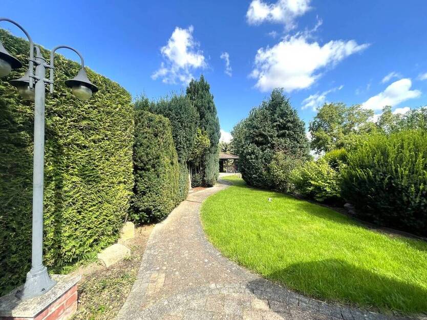 Wohnen, spielen, genießen - Familienfreundliches Einfamilienhaus mit großzügigem Garten in Brehna!