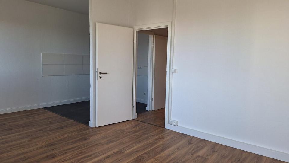 Etagenwohnung Sandersdorf-Brehna Brehna - 4 Zimmer, 65 m&sup2;, 485&euro; | Angebot:23742768