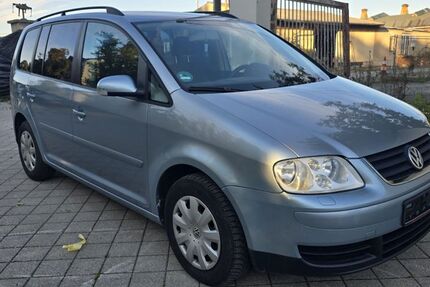 VW Touran 331.000 km 2.690 € Leipzig - Ost 04328