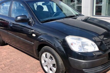 Kia Rio 148.987 km 1.499 &euro; Halle/Saale 06118