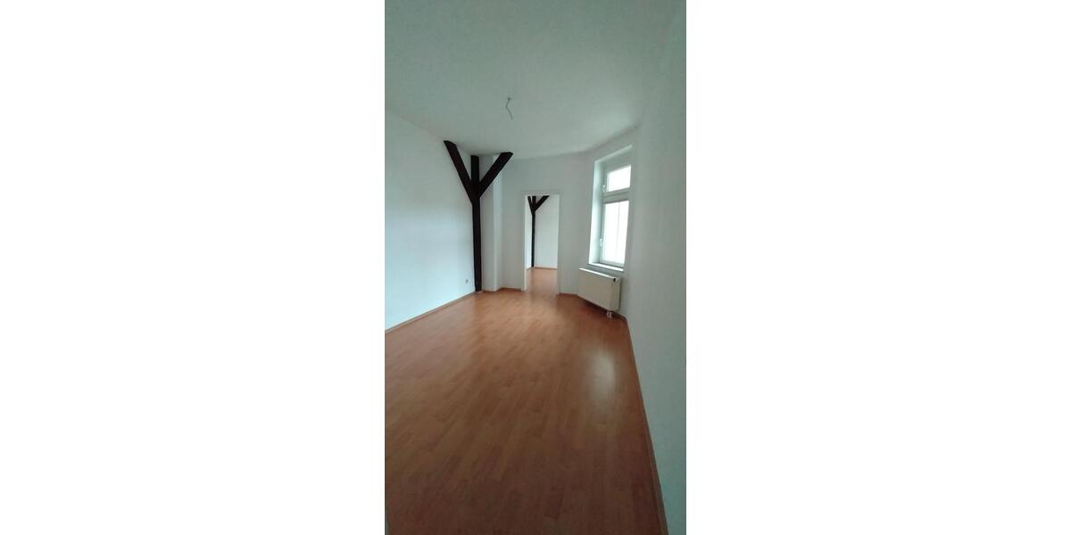 Dachgeschoßwohnung Halle (Saale) Damaschkestraße - 4 Zimmer, 67 m&sup2;, 570&euro; | Angebot:26573001