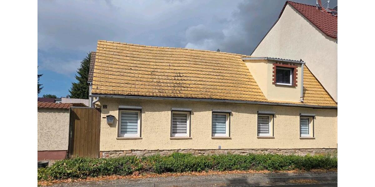 Doppelhaushälfte Bad Lauchstädt - 4 Zimmer, 75 m&sup2;, 75.000&euro; | Angebot:27107780