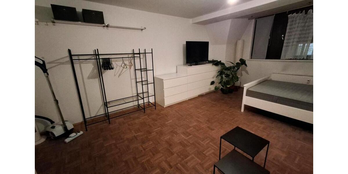Dachgeschoßwohnung Halle (Saale) - 1 Zimmer, 38 m&sup2;, 505&euro; | Angebot:25379586