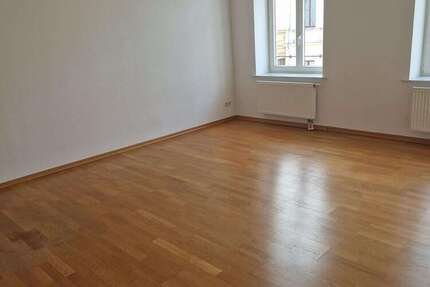 Wohnung zum Kaufen in Leipzig 209.000 € 64 m²