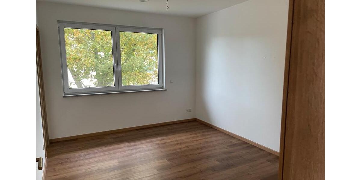 Doppelhaushälfte Merseburg - 5 Zimmer, 140 m&sup2;, 1.400&euro; | Angebot:27623883