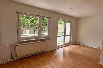 Wohnung Halle (Saale) Halle-Neustadt - 3 Zimmer, 56 m&sup2;, 349&euro; | Angebot:26941972