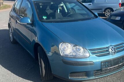 VW Golf 193.000 km 800 &euro; Leuna 06237