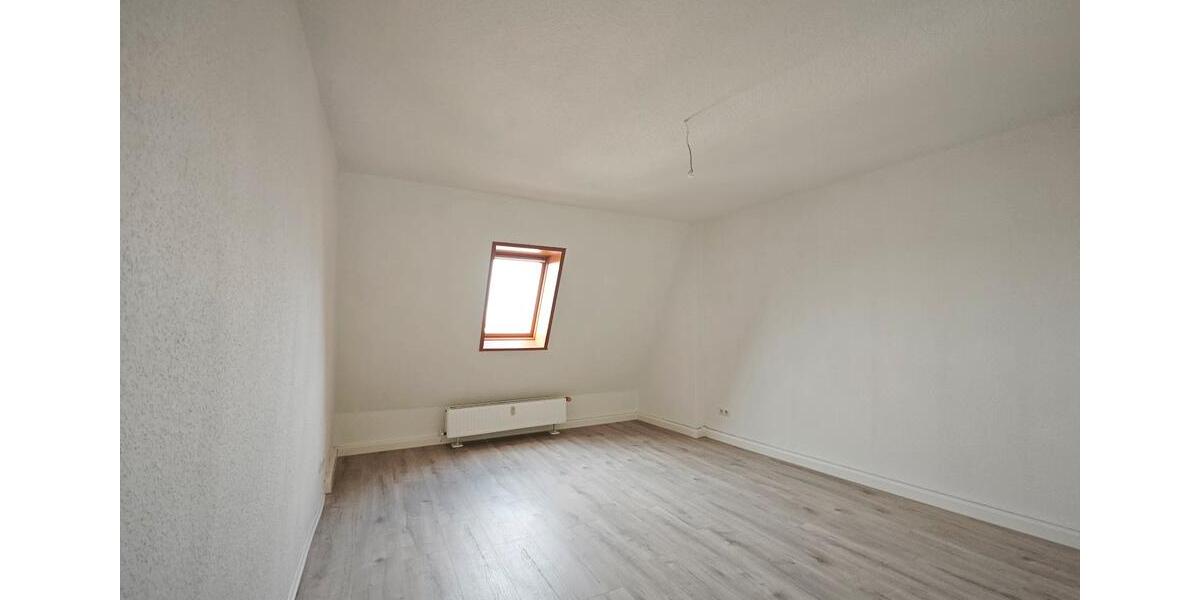 Etagenwohnung Halle (Saale) Büschdorf - 4 Zimmer, 115 m&sup2;, 805&euro; | Angebot:24350261