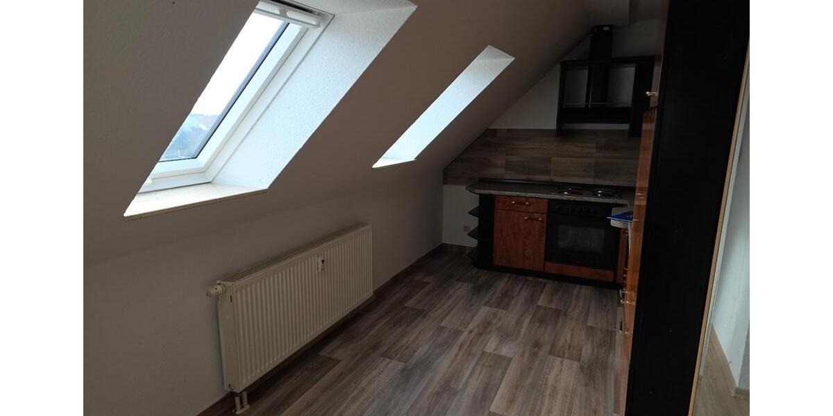 Dachgeschoßwohnung Merseburg - 2 Zimmer, 64 m&sup2;, 444&euro; | Angebot:25721885