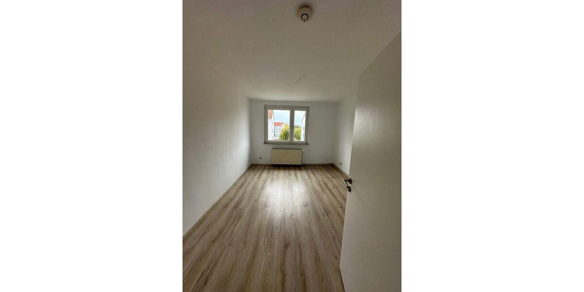 Zimmer Bitterfeld-Wolfen Wolfen - 1 Zimmer, 50 m&sup2;, 325&euro; | Angebot:25815080