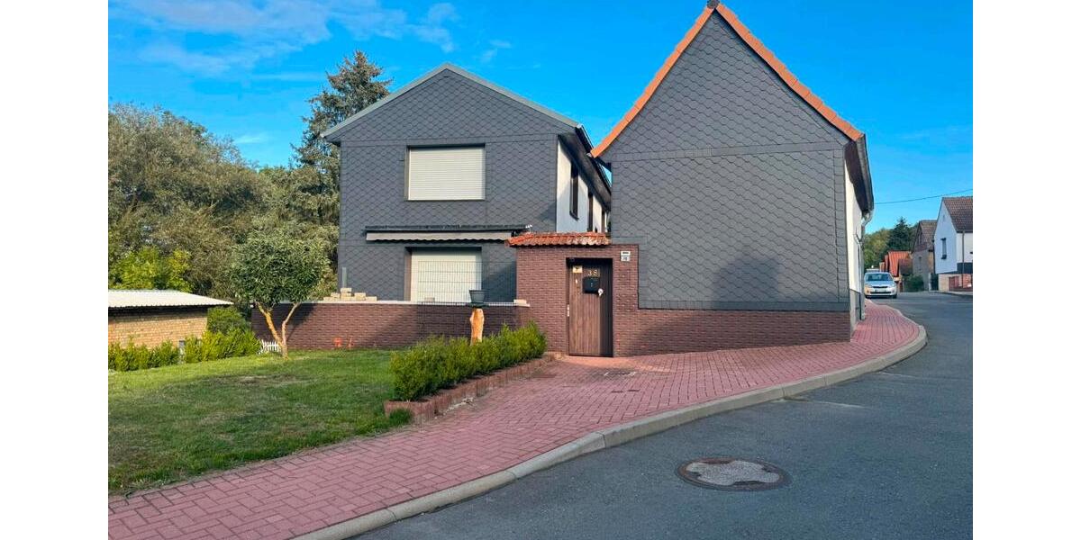 Einfamilienhaus Querfurt - 4 Zimmer, 100 m&sup2;, 95.000&euro; | Angebot:27535357