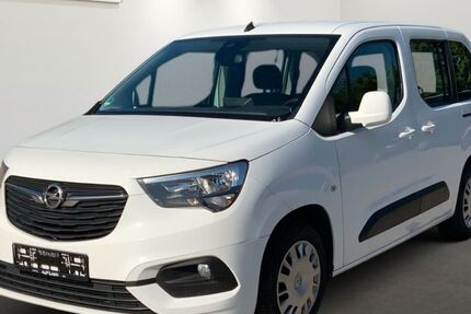 Opel Combo 116.171 km 9.999 € Brehna 06796