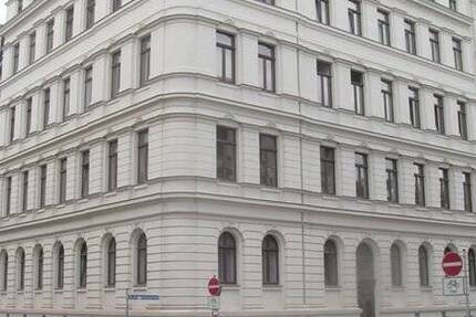 3 RaumWohnung mit Parkett im Zentrum Südost