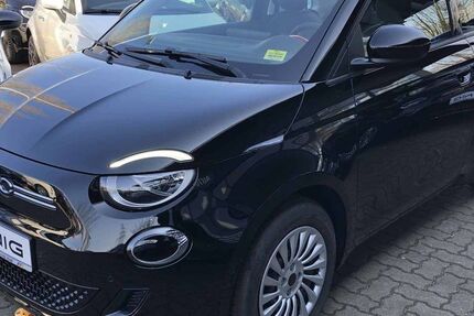 Fiat 500C 1.001 km 27.689 € Leipzig 04178