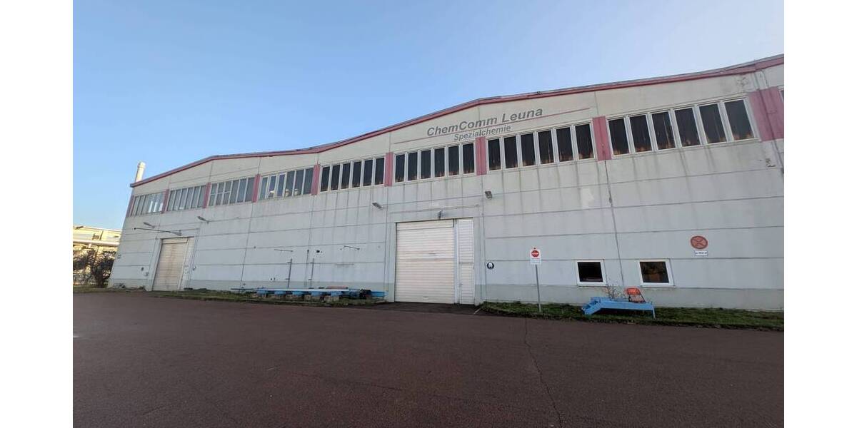 Zwei helle Hallenflächen zur Miete im Chemie Park Leuna zimmer