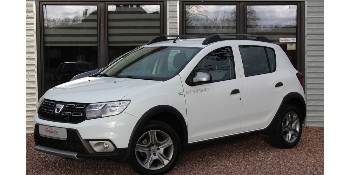 Dacia Sandero 74.900 km 9.999 &euro; Bitterfeld 06749