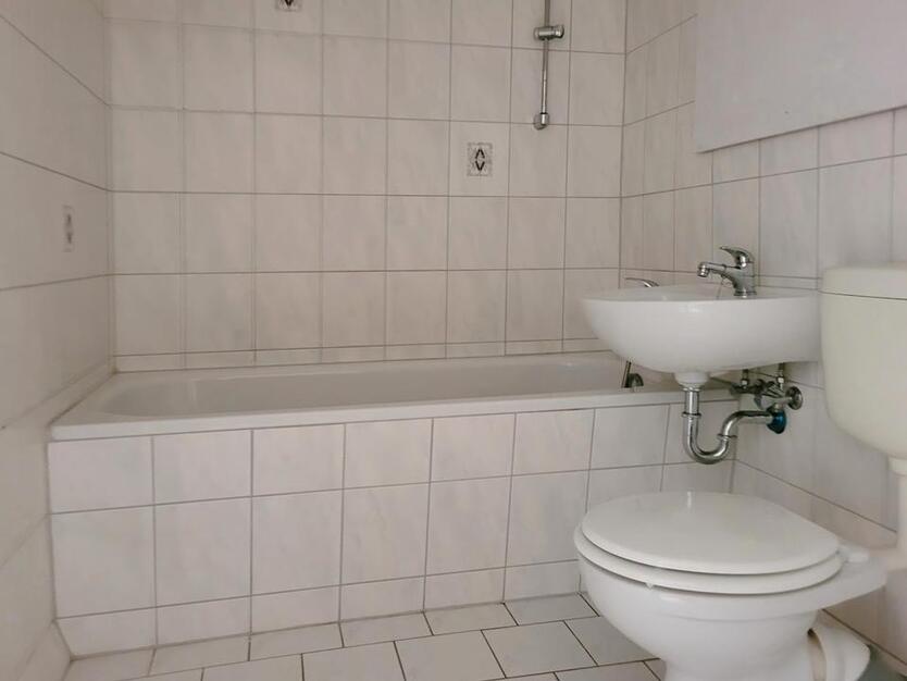 Jetzt 2 NKM sparen* Gepflegte 2-Zimmer-Wohnung in Eisleben ! 