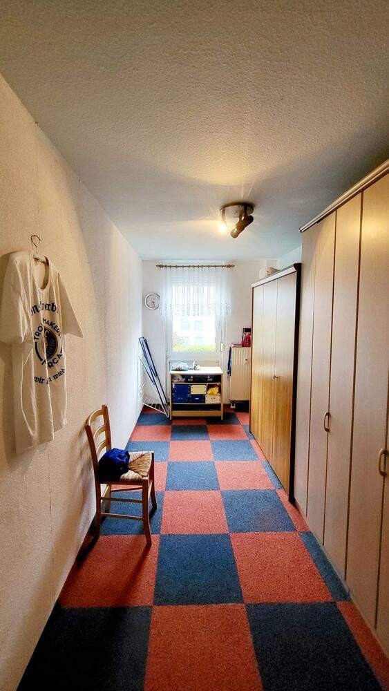 4-Raum-Wohnungruhige SiedlungGarage in TiefgarageBalkonInvestment!