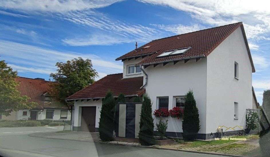 Einfamilienhaus Bitterfeld-Wolfen Wolfen - 4 Zimmer, 130 m&sup2;, 299.000&euro; | Angebot:24572800