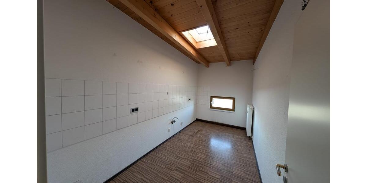 Dachgeschoßwohnung Halle (Saale) Nietleben - 2 Zimmer, 120 m&sup2;, 1.140&euro; | Angebot:25782202