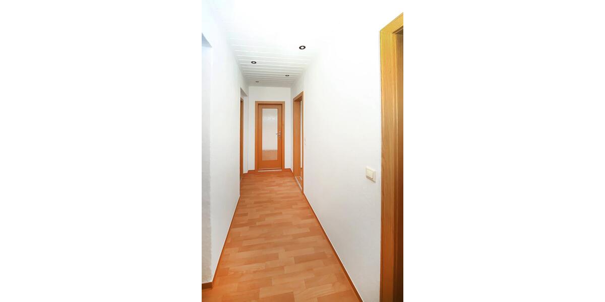 Etagenwohnung Eisleben (Lutherstadt) - 3 Zimmer, 62 m&sup2;, 371&euro; | Angebot:25073325