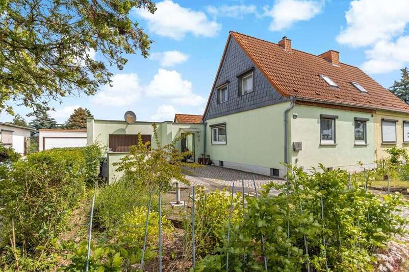 Haus zum Kaufen in Halle 259.000 € 110 m²