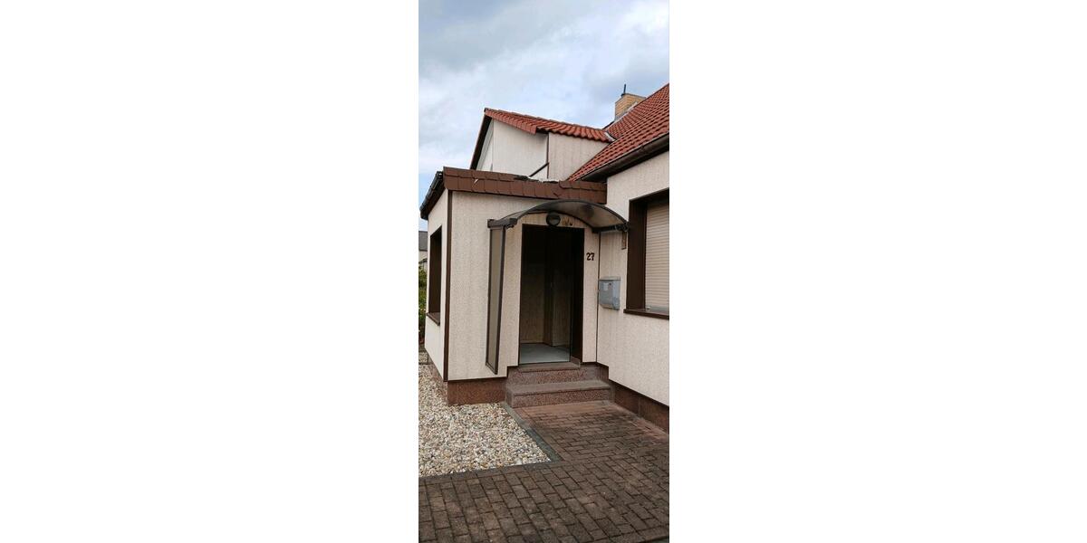 Reihenhaus Bitterfeld-Wolfen Holzweißig - 6 Zimmer, 80 m&sup2;, 100.000&euro; | Angebot:26918518
