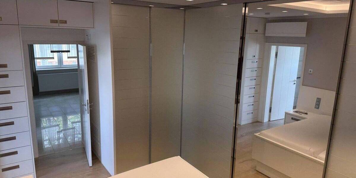 Exklusive Dreiraumwohnung mit Einbauküche im Süden von Halle 3 zimmer