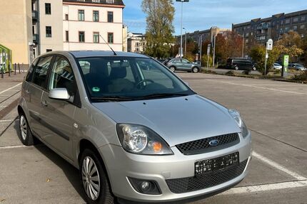 Ford Fiesta 137.673 km 1.600 € Leipzig - Mitte 04103