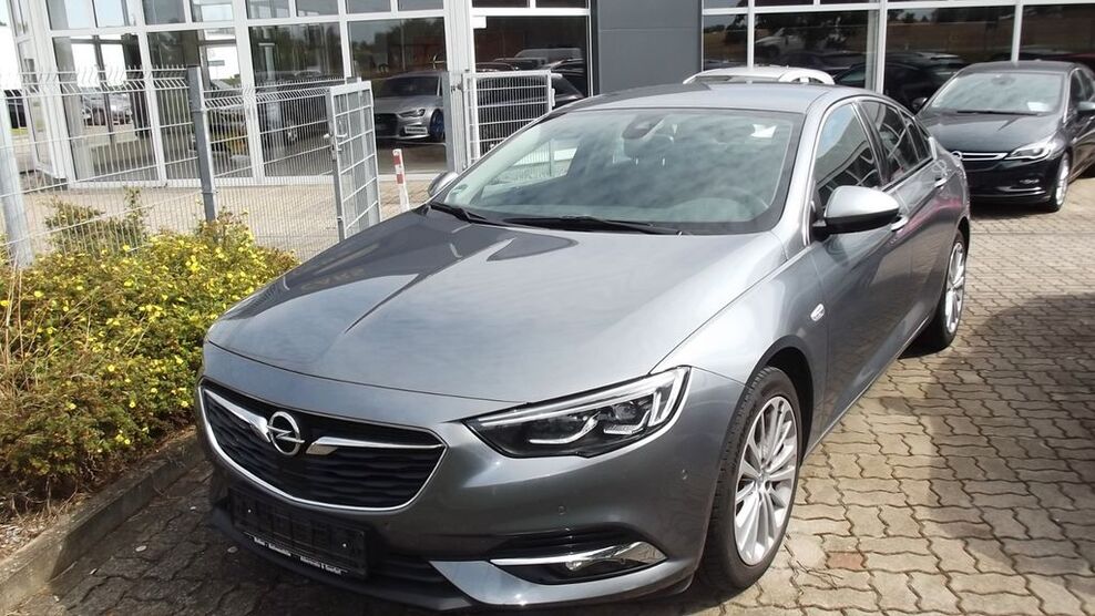 Opel Insignia 60.610 km 16.950 € Querfurt 06268