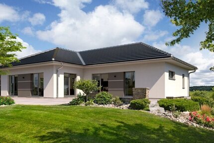 Bungalow-Traum in Wiedemar: Individuell geplant. Nachhaltig gebaut.