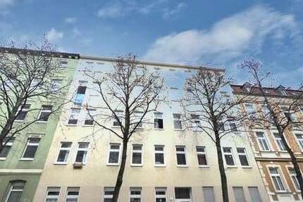 Wohnung Halle Südliche Innenstadt - 4 Zimmer, 105 m&sup2;, 750&euro; | Angebot:27231226