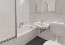 Wohnung zum Mieten in Halle 372 € 57.17 m²
