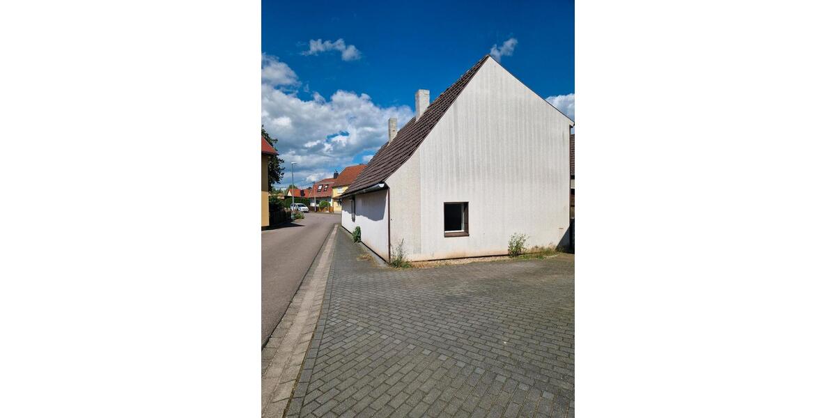 Einfamilienhaus Schkopau - 4 Zimmer, 94 m&sup2;, 89.000&euro; | Angebot:24852052