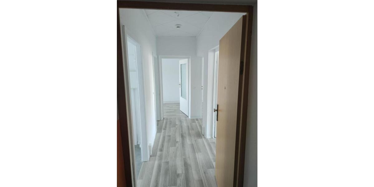 Etagenwohnung Mücheln (Geiseltal) - 6 Zimmer, 59 m&sup2;, 250&euro; | Angebot:25350267