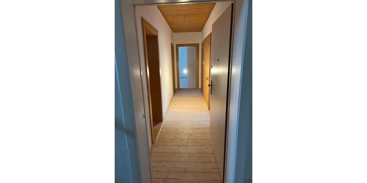 Erdgeschoßwohnung Bitterfeld-Wolfen Wolfen - 3 Zimmer, 82 m&sup2;, 130.000&euro; | Angebot:27204381